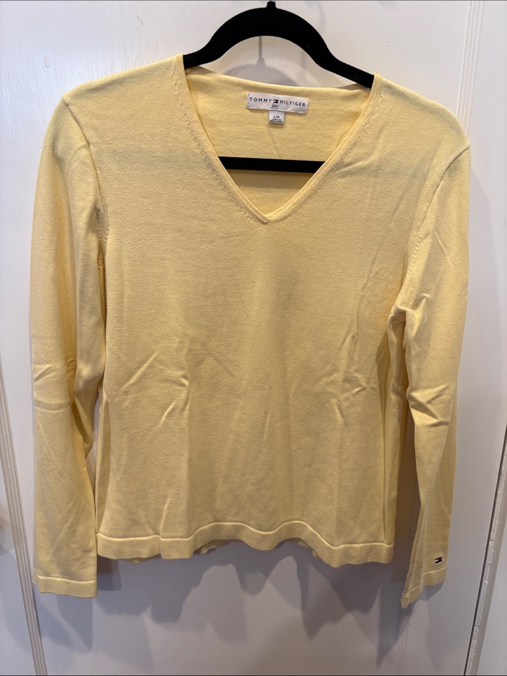 Tommy Hilfiger Women's V-Neck Sweater in Pale Yellow BN533